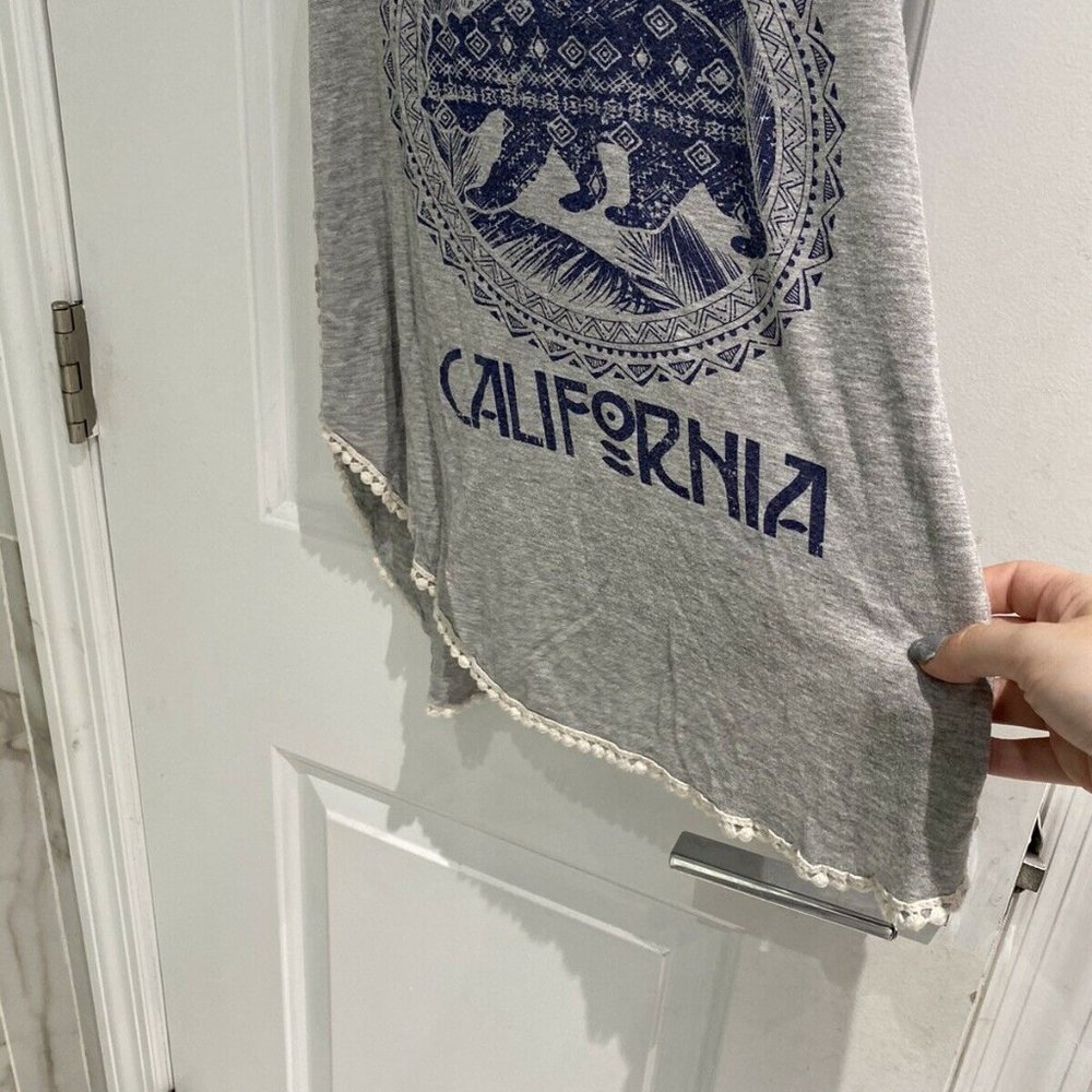 Threads Studio Grey California Tank Top Size Small - Picture 2 of 11